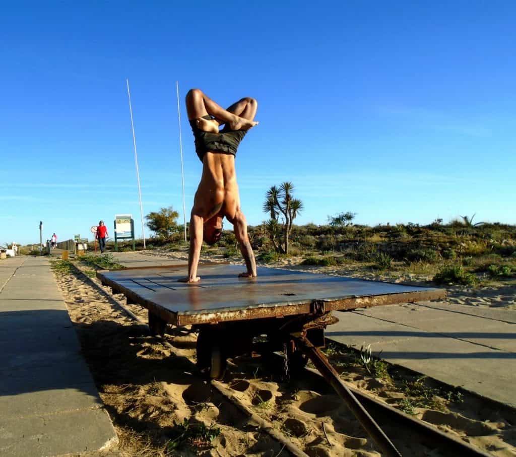 YOGA: A UNIÃO COM O DIVINO