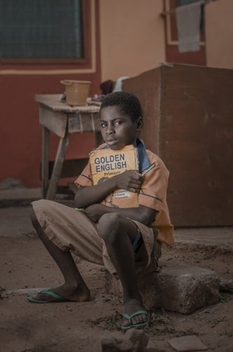 UNICEF APOIA PRIMEIRA FÁBRICA DE TIJOLOS FEITOS DE PLÁSTICO RECICLADO EM ÁFRICA